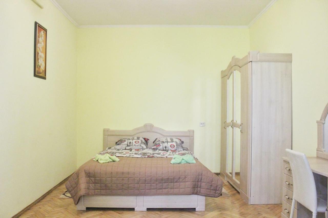 Квартира По Вул.Огієнка 13/5 Lviv Exterior photo